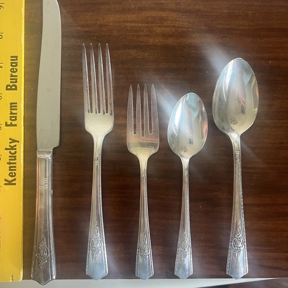 Harmony House Plate AA+ Maytime Sears 1944 5 Pc Place Set Wallace Silver 003